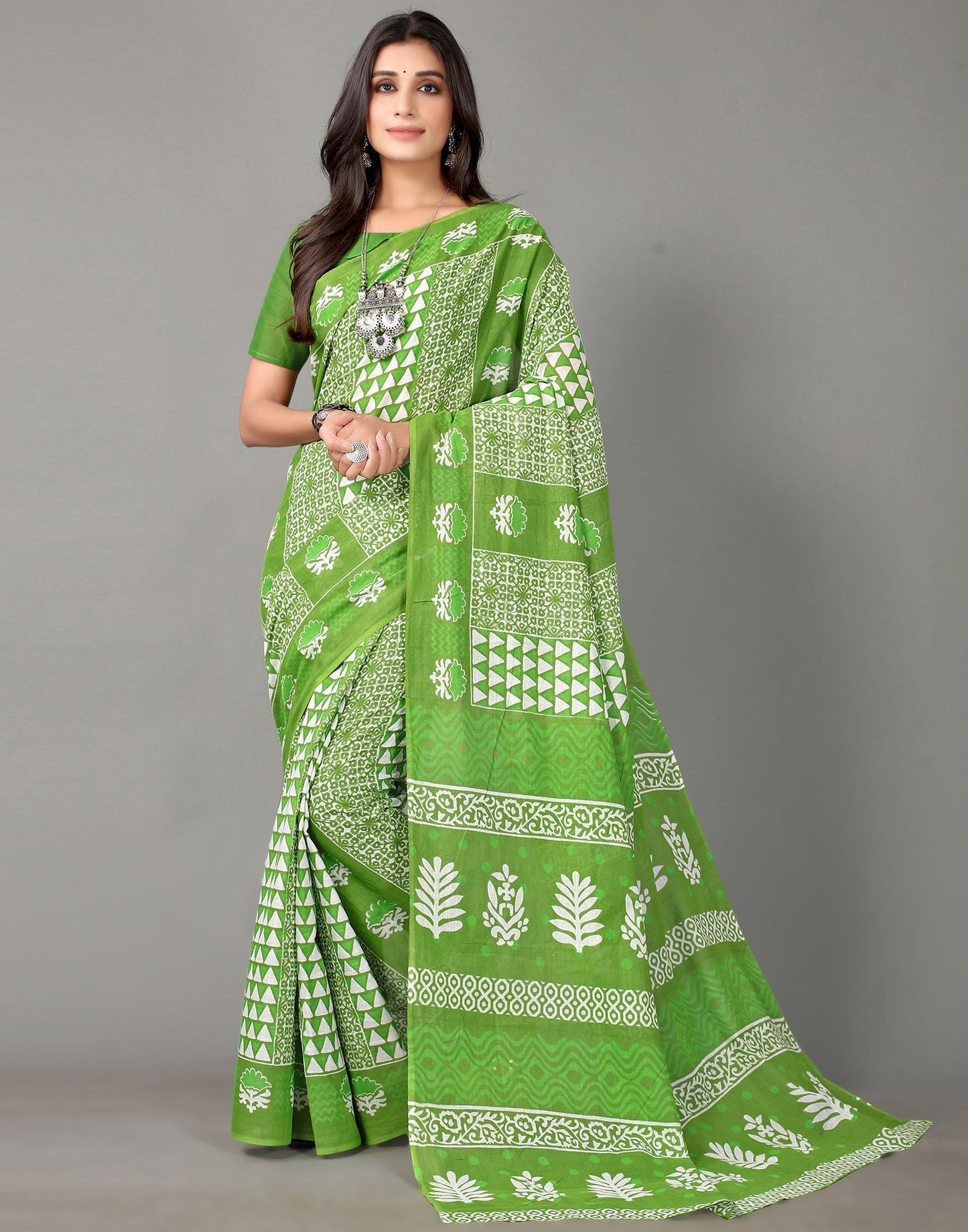 Parrot Green And White Cotton Saree