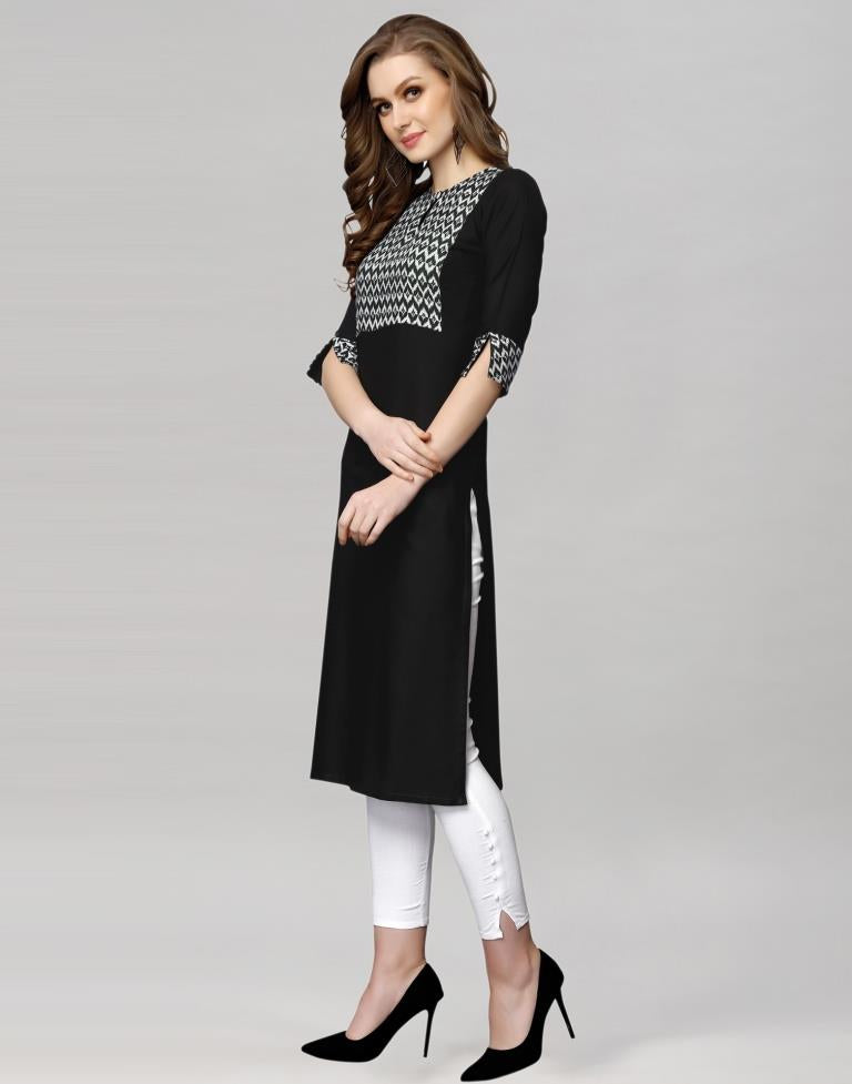 Black Coloured Rayon Printed Kurti With Pant