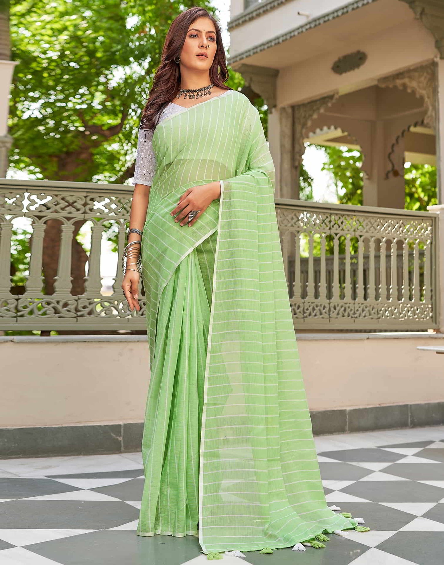 Green Leheriya Linen Woven Saree