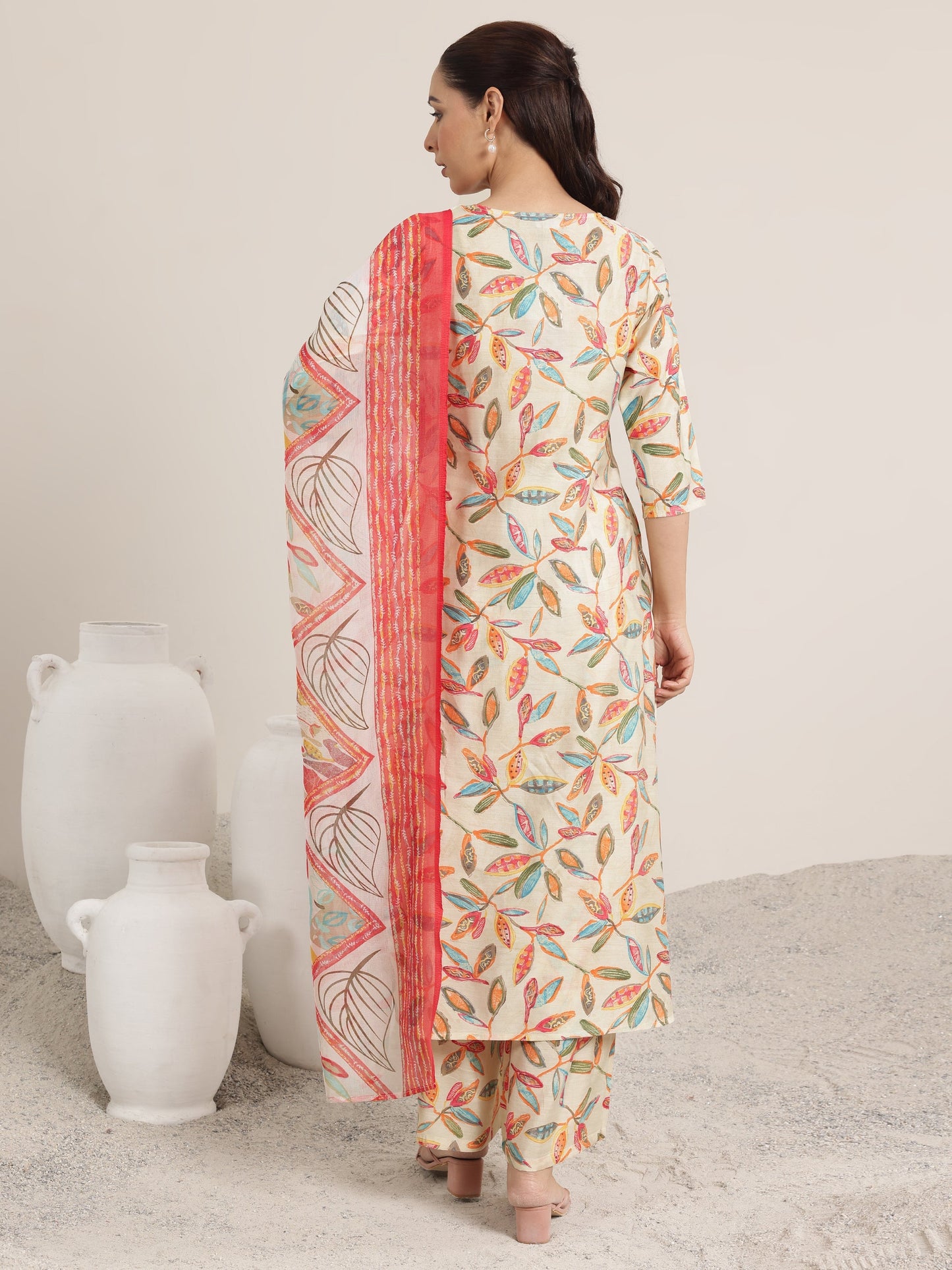 Off white Printed Silk Blend Straight Suit Set With Dupatta