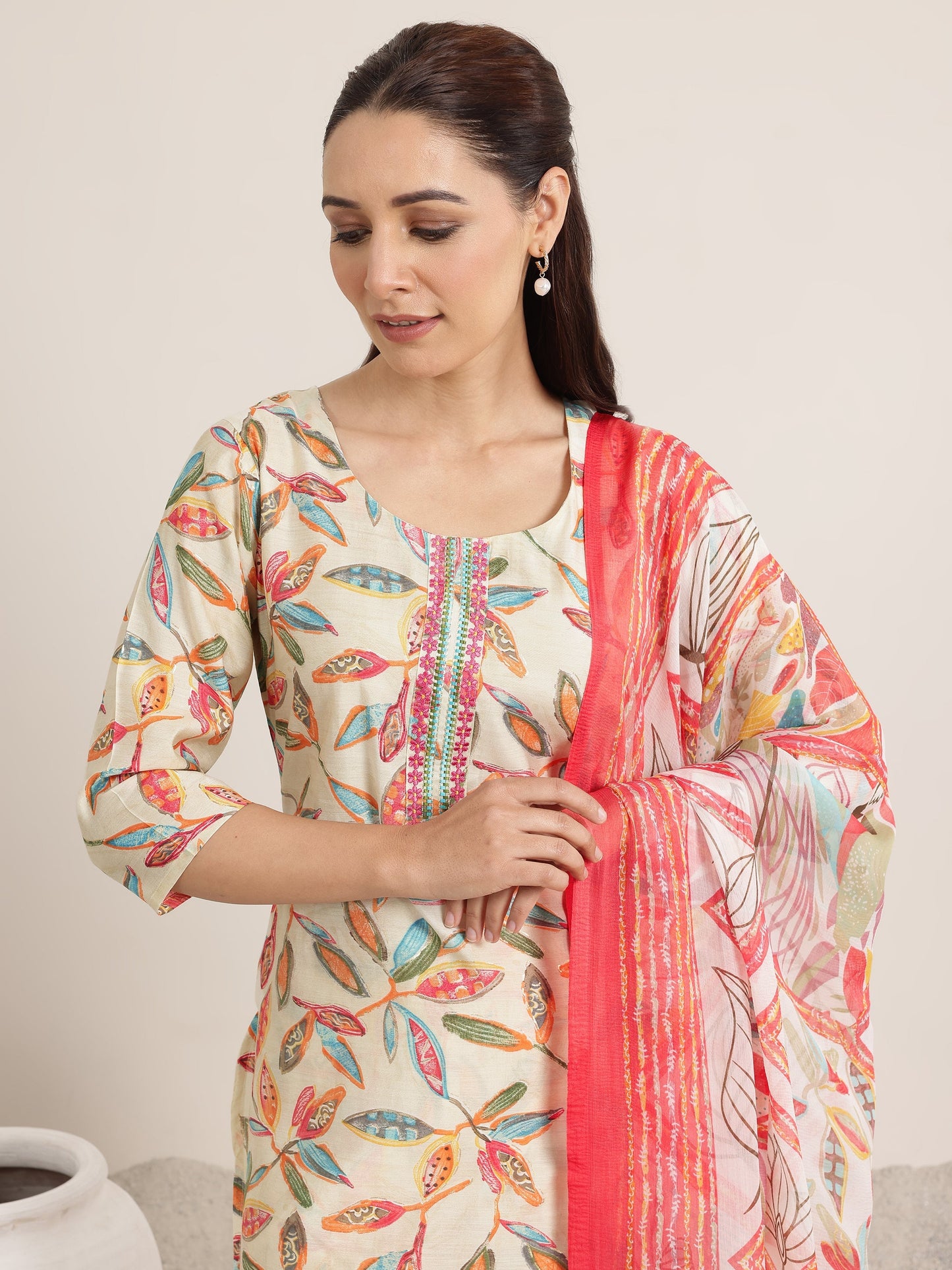 Off white Printed Silk Blend Straight Suit Set With Dupatta