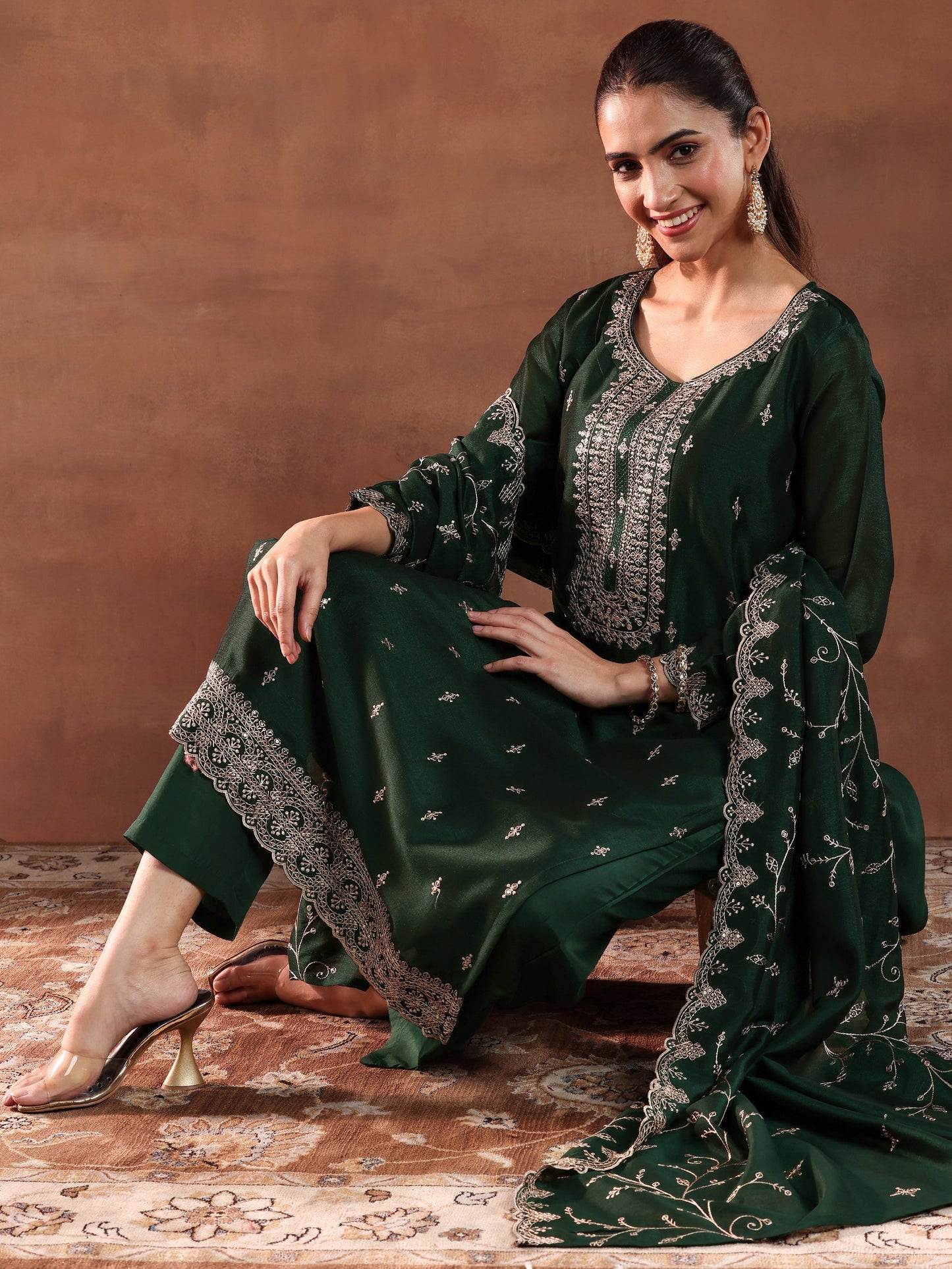 Green Embroidered Silk Blend Straight Suit With Dupatta