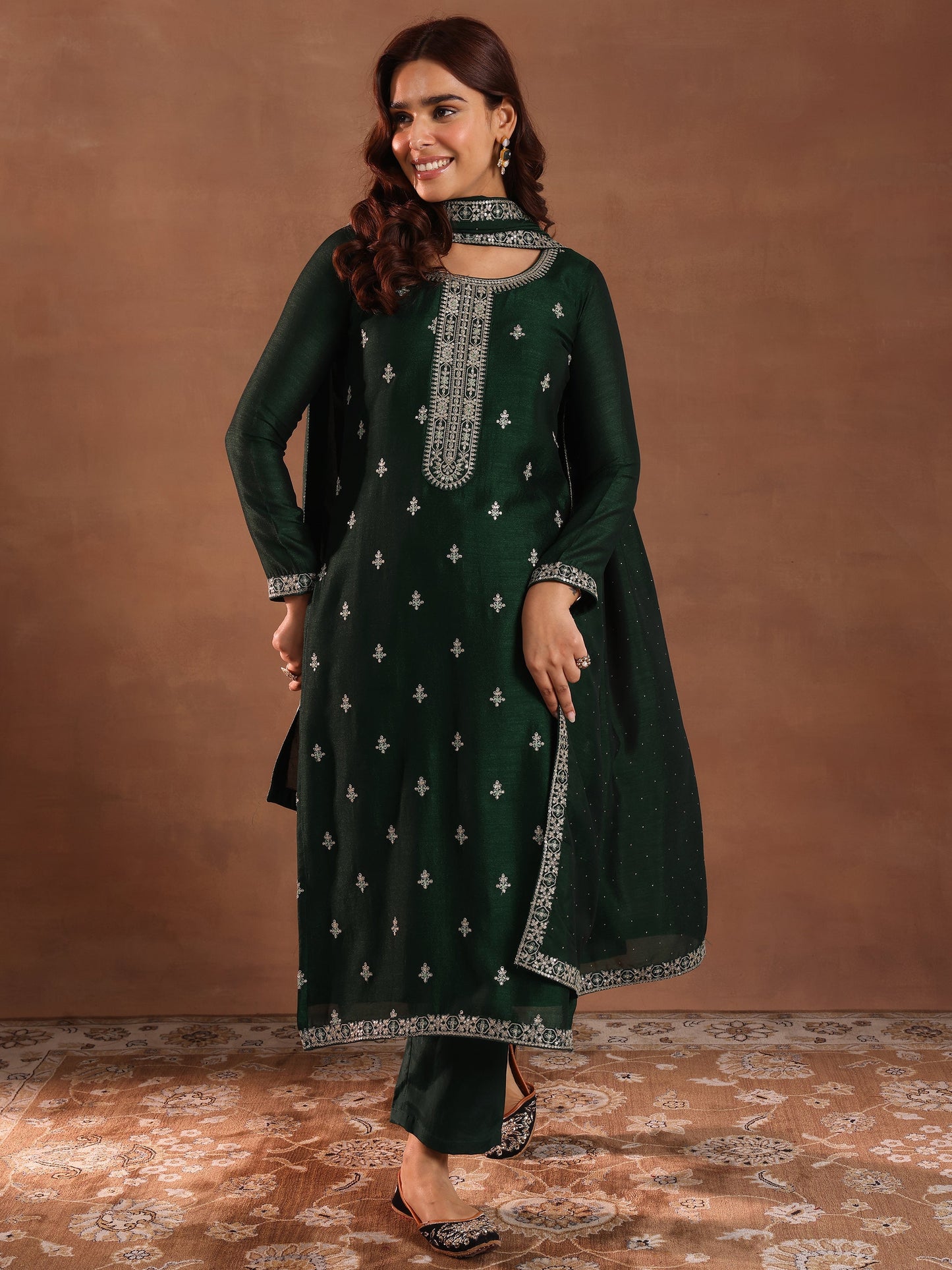 Green Embroidered Silk Blend Straight Suit With Dupatta