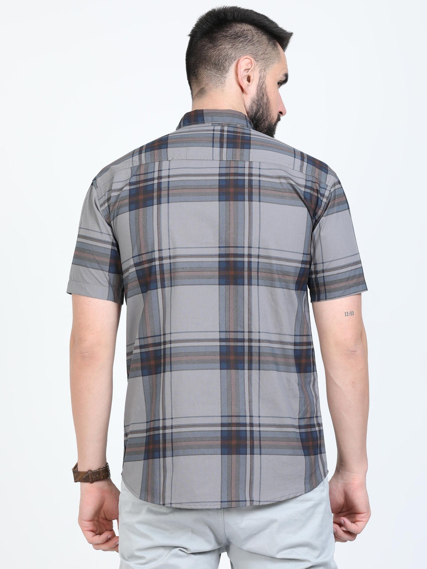 Broadchecks Grey Cotton Blend Checks Half Sleeve Shirt For Men