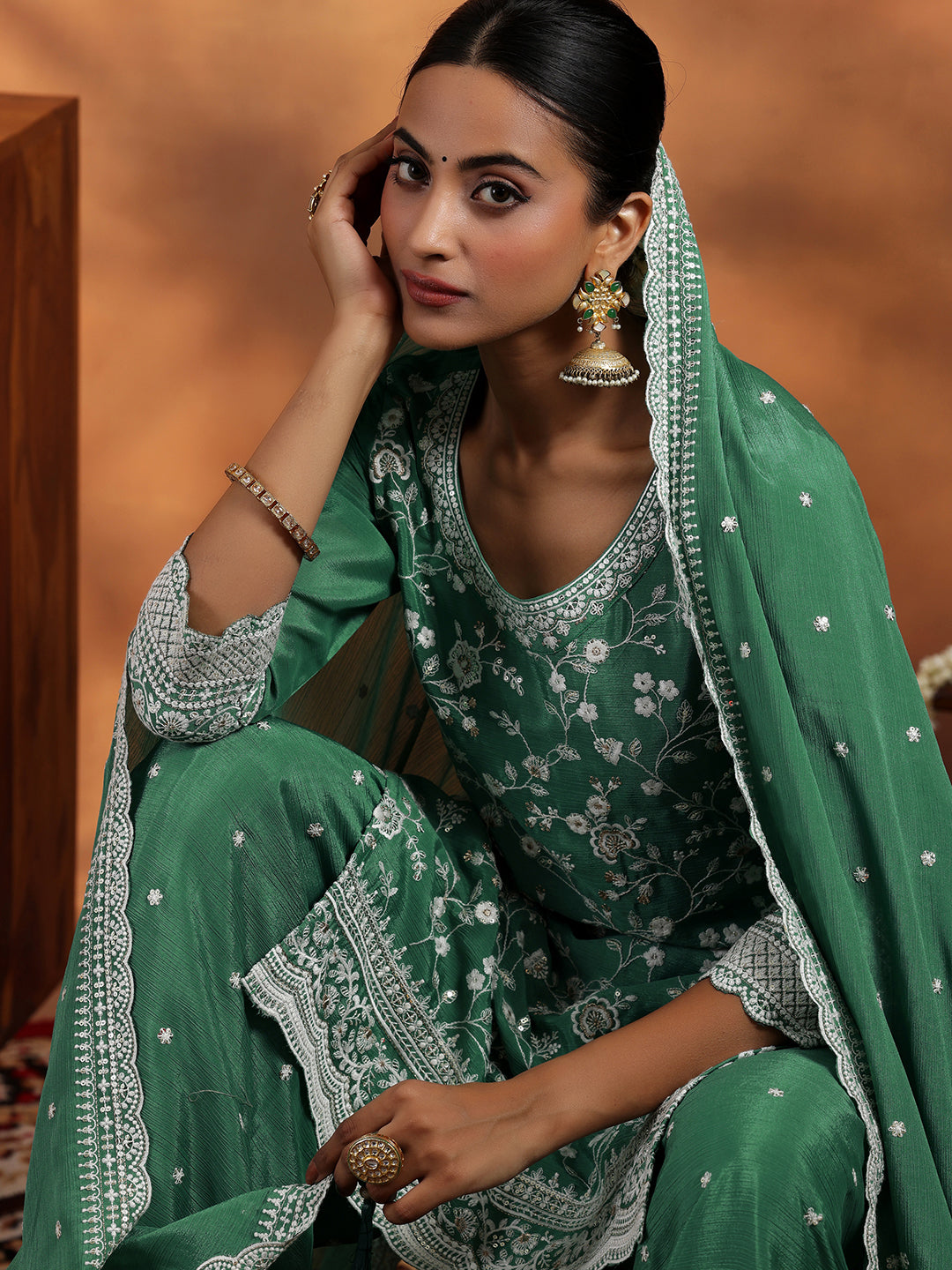 Green Embroidered Silk Blend Straight Suit With Dupatta