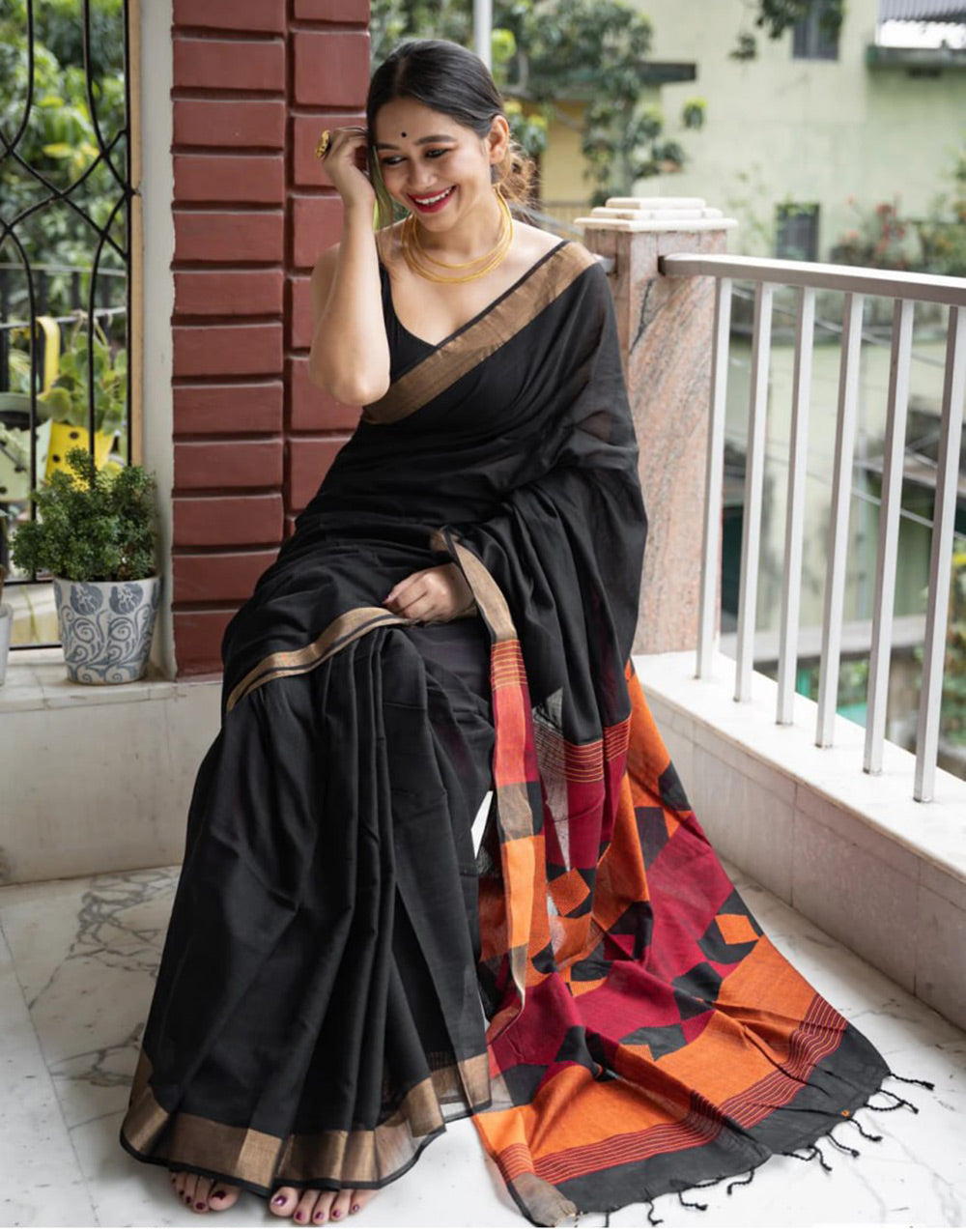 Black Cotton Saree With Weaving Work