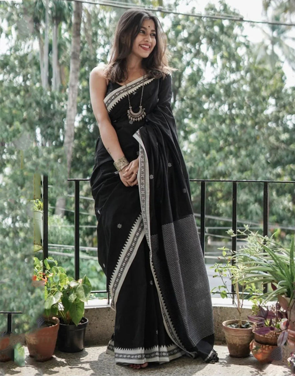 Black Cotton Saree With Weaving Work