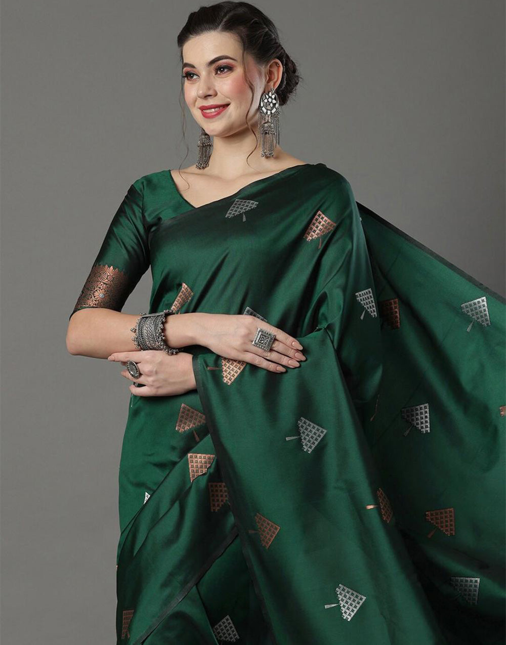 Green Banarasi Silk Saree With Weaving Work