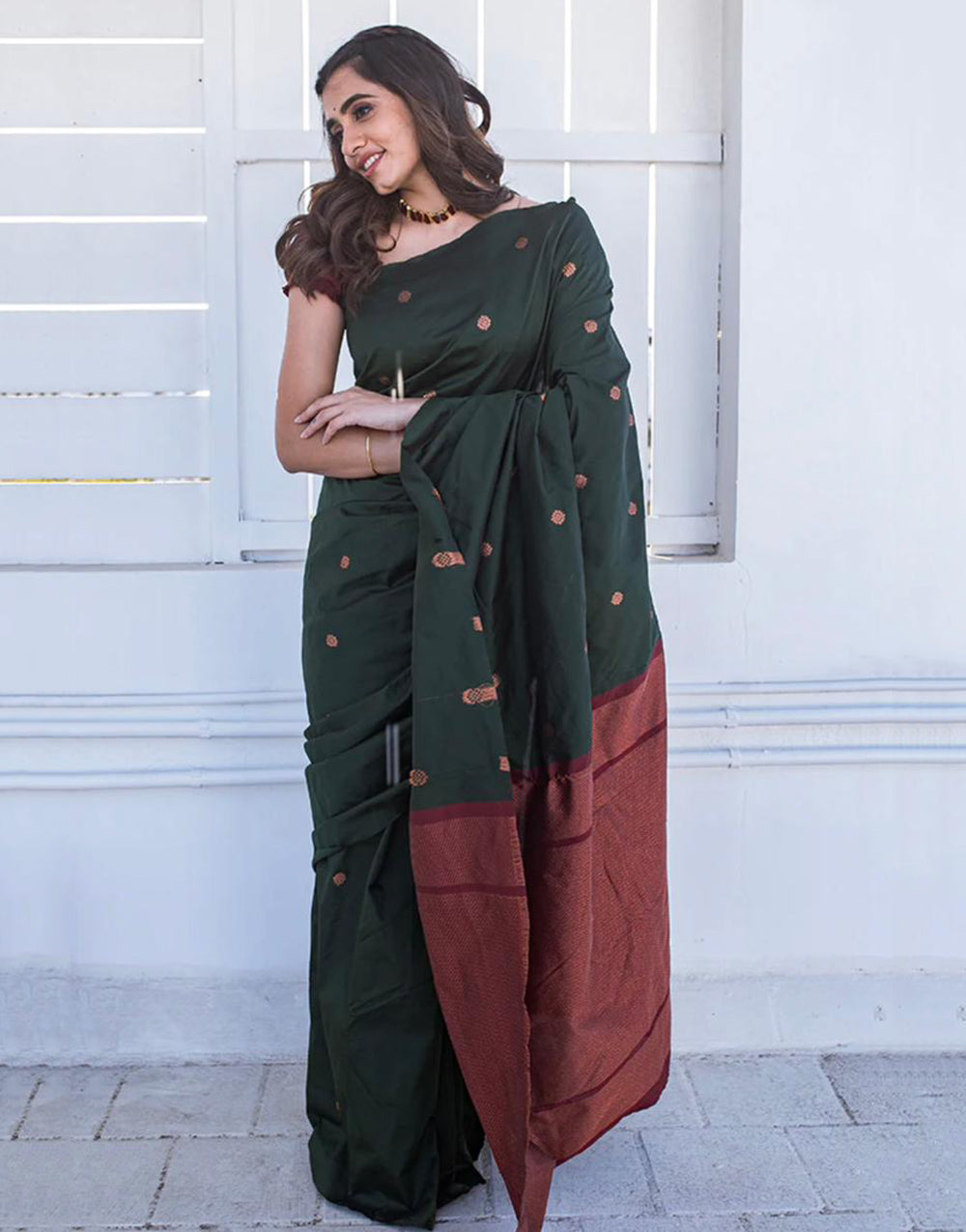 Dark Green Banarasi Silk Saree With Zari Weaving Work