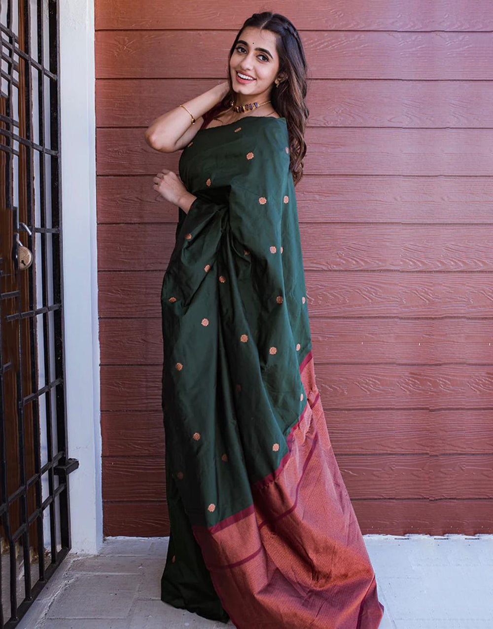 Dark Green Banarasi Silk Saree With Zari Weaving Work