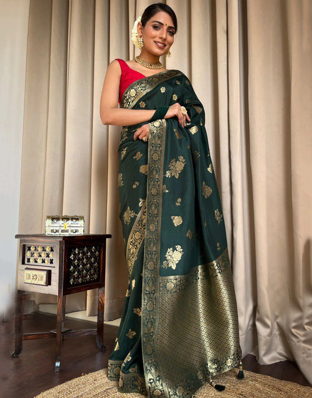 Dark Green Banarasi Silk Saree With Zari Weaving Work