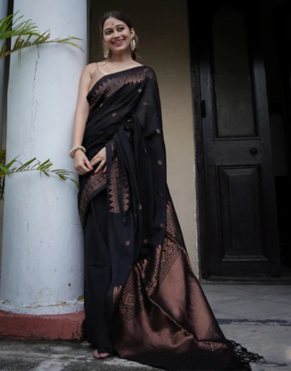 Black Brown Silk Saree With Zari Weaving Work