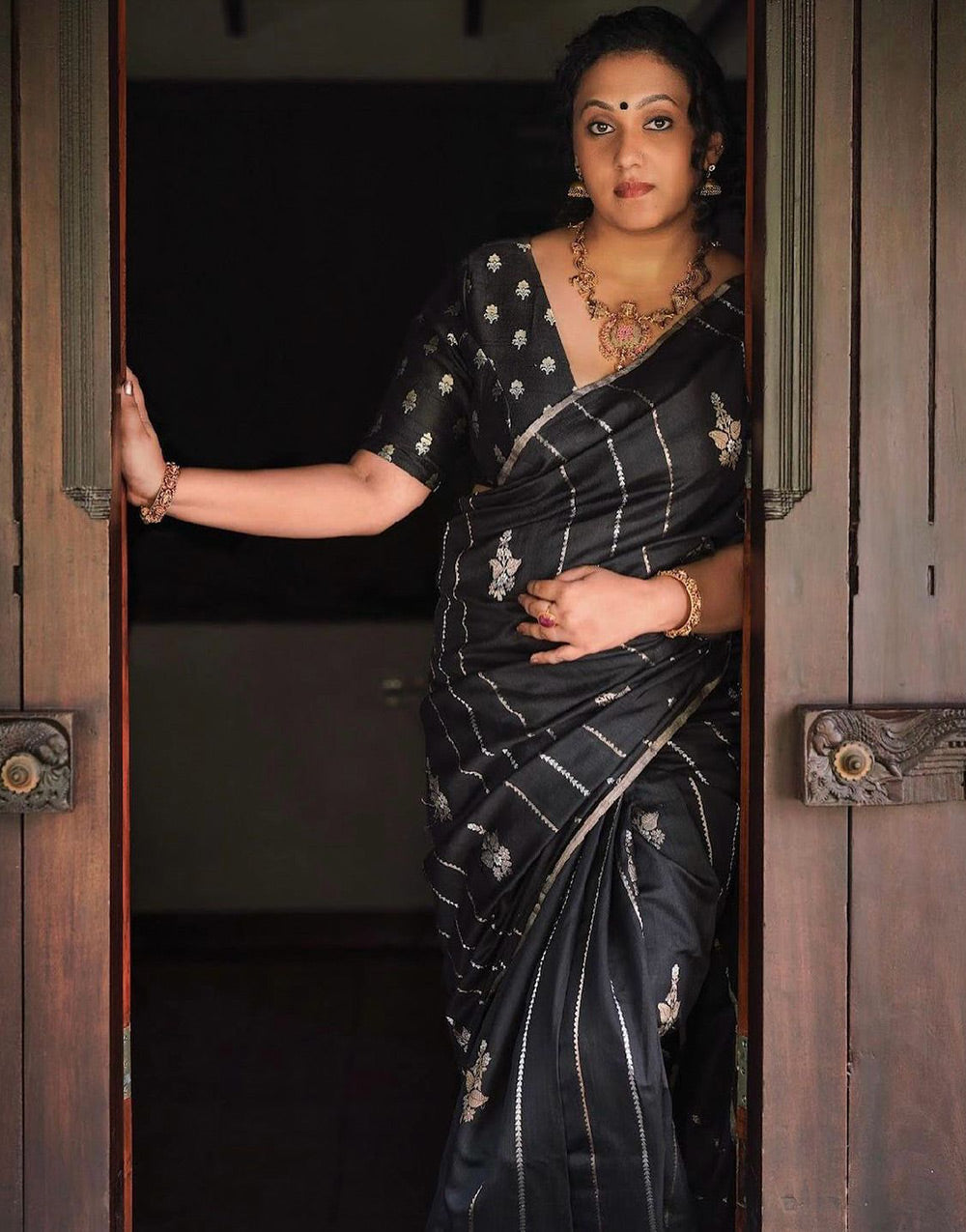 Black Banarasi Soft Silk Saree With Zari Weaving Work