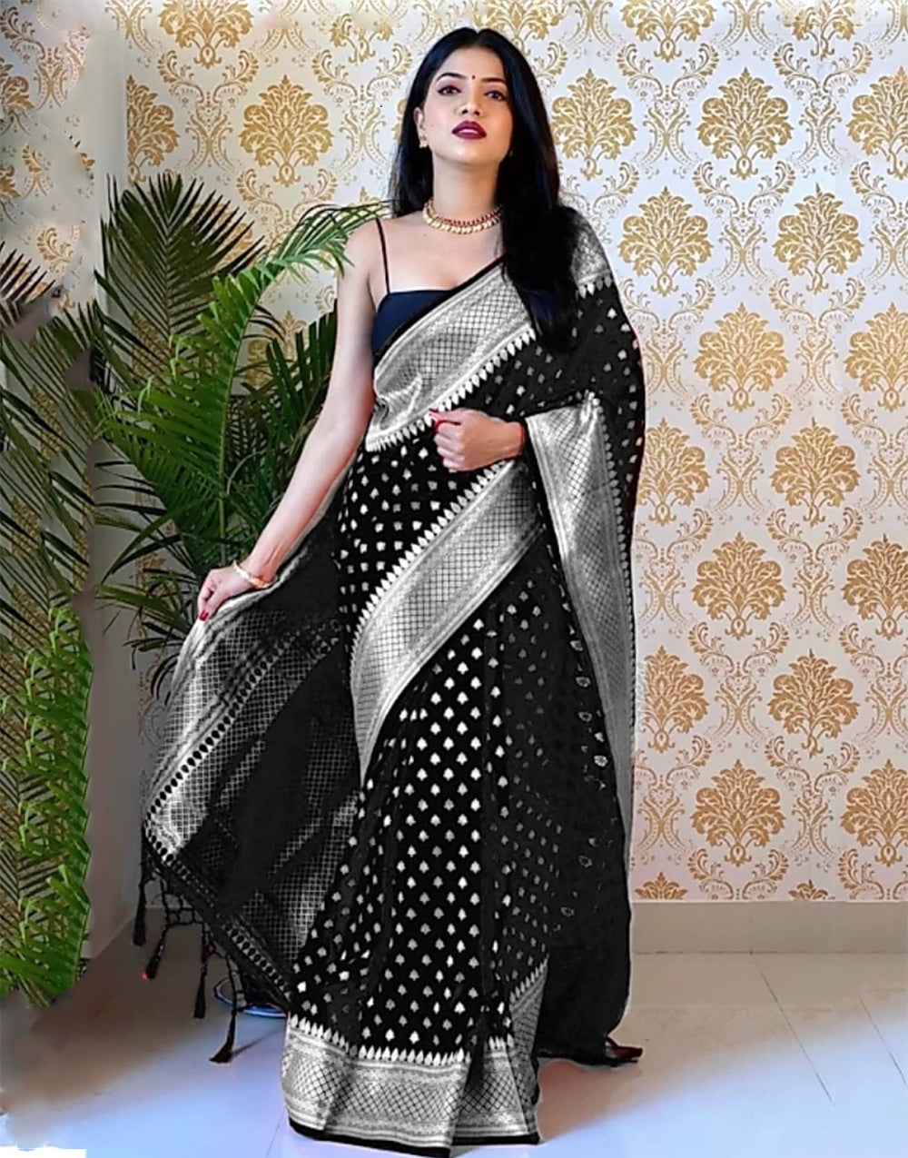 Black Banarasi Silk Saree With Zari Weaving Work