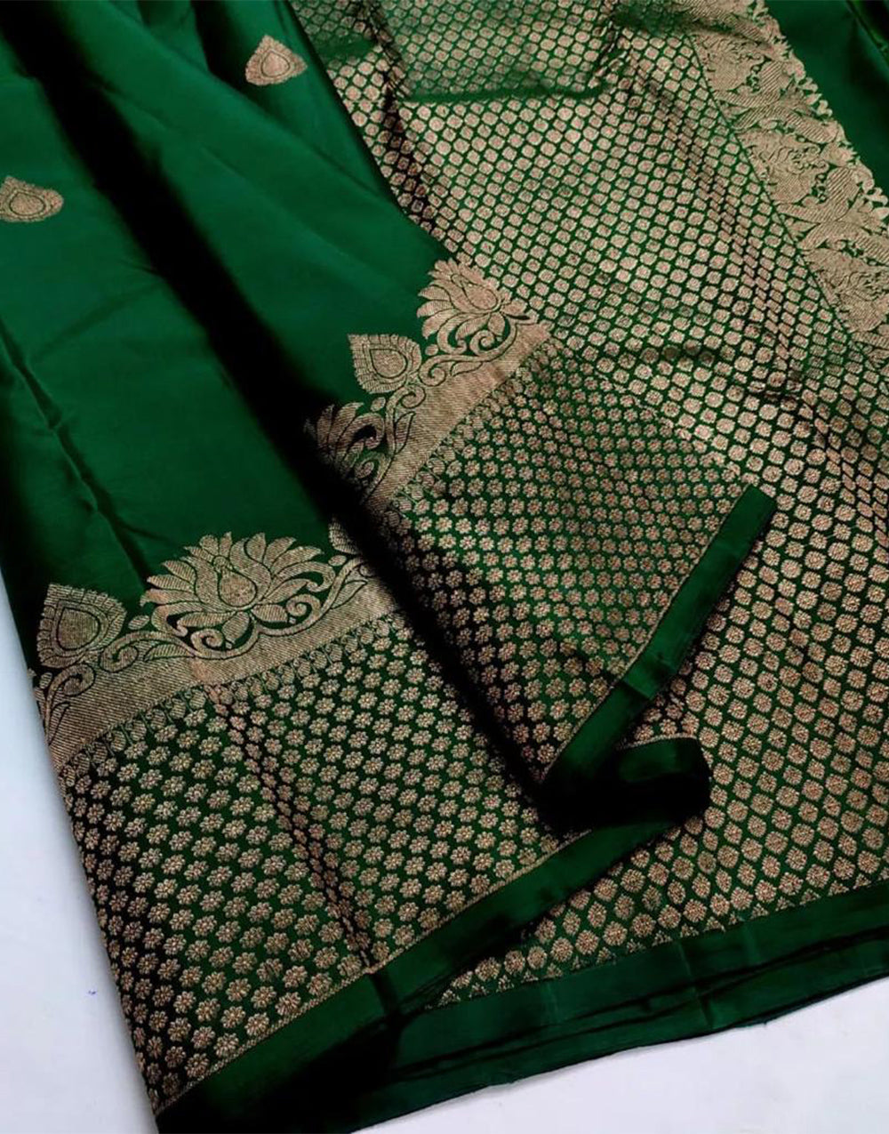 Dark Green Banarasi Soft Silk Saree With Zari Weaving Work