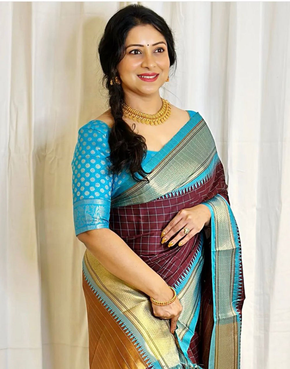 Brown Banarasi Silk Saree With Zari Weaving Work