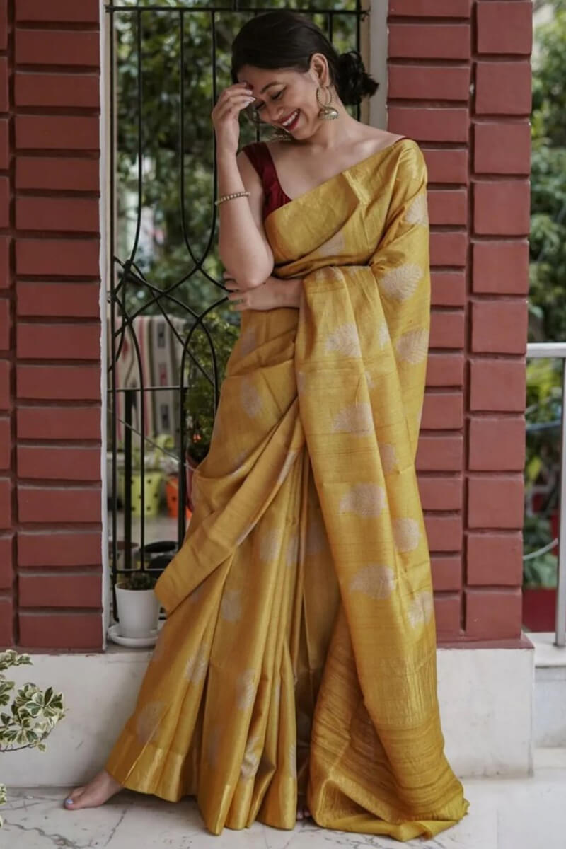 Exquisite Mustard Linen Silk Saree With Transcendent Blouse Piece