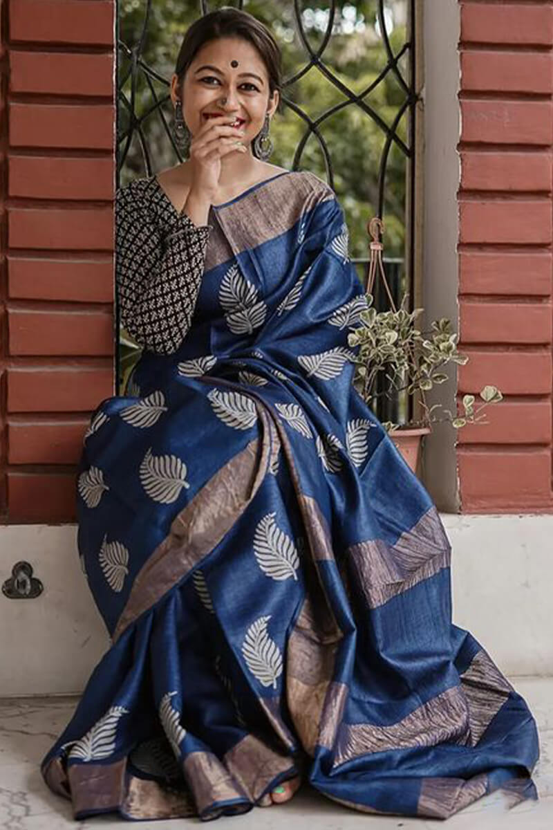 Beautiful Navy Blue Linen Silk Saree With Adorning Blouse Piece