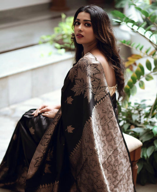 Extraordinary Black Soft Silk Saree With Alluring Blouse Piece