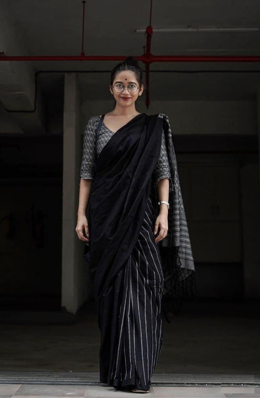 Extraordinary Black Soft Silk Saree With Sizzling Blouse Piece