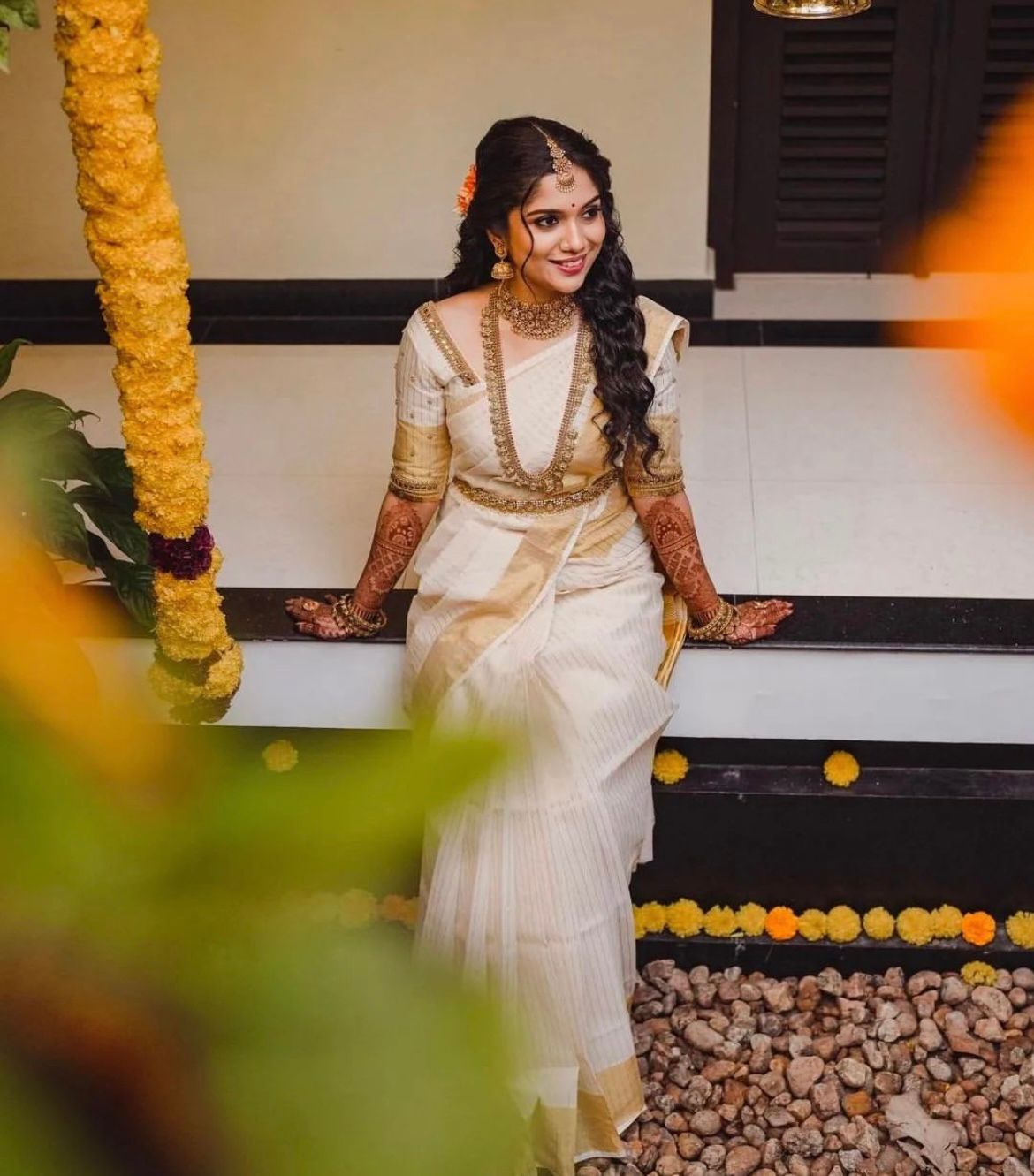 Adorning White Soft Silk Saree With Energetic Blouse Piece