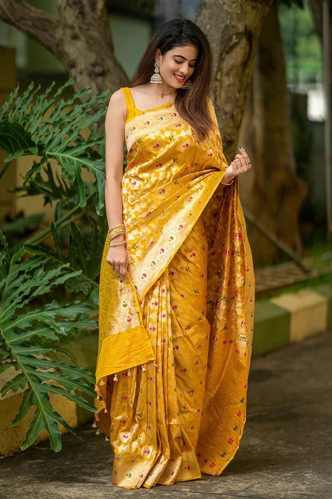 Eye-Catching Yellow Soft Silk Saree With Engrossing Blouse Piece