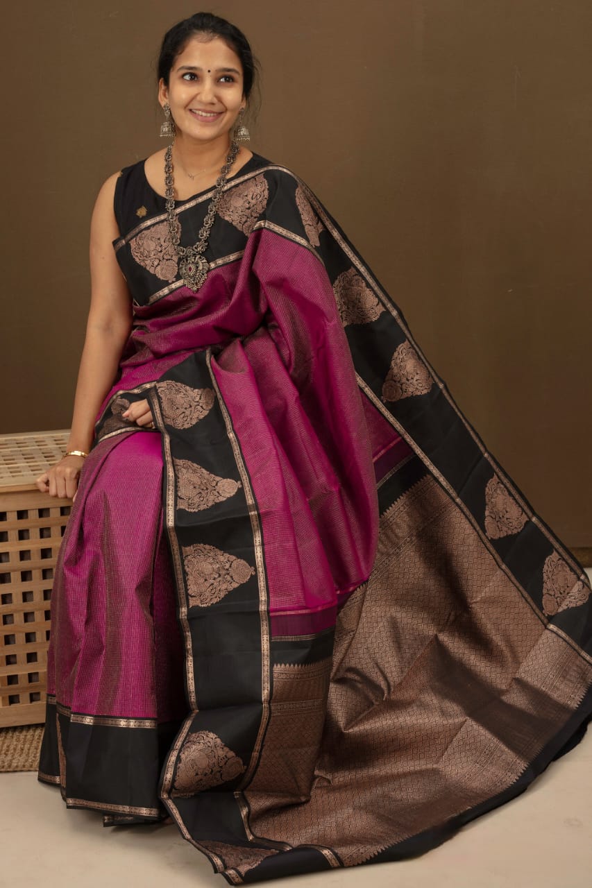 Adorable Purple Soft Banarasi Silk Saree With Glorious Blouse Piece