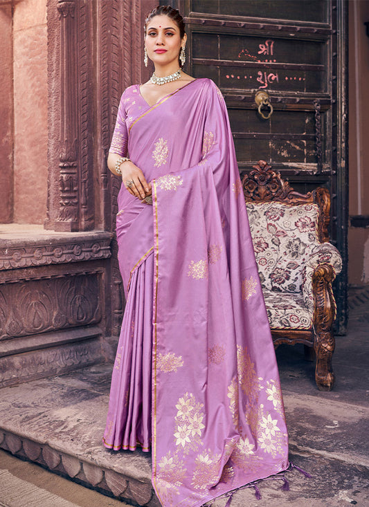 Magnificat Lavender Soft Banarasi Silk Saree With Confounding Blouse Piece