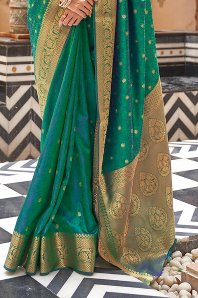 Gratifying Rama Kanjivaram Silk Saree With Smashing Blouse Piece