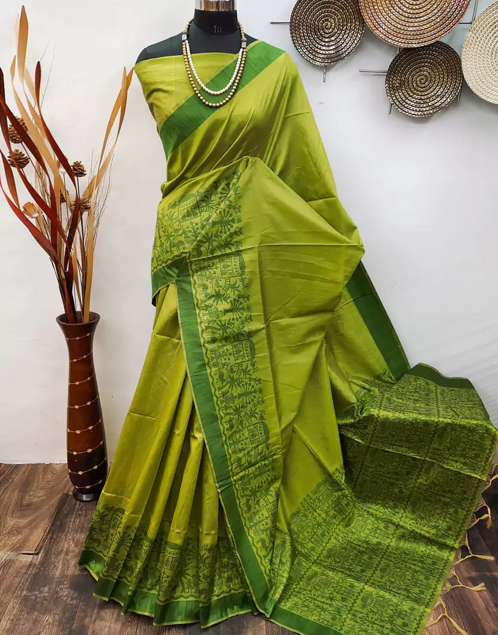 Parrot Green Rich Weaving Pallu Handloom Raw Silk Saree