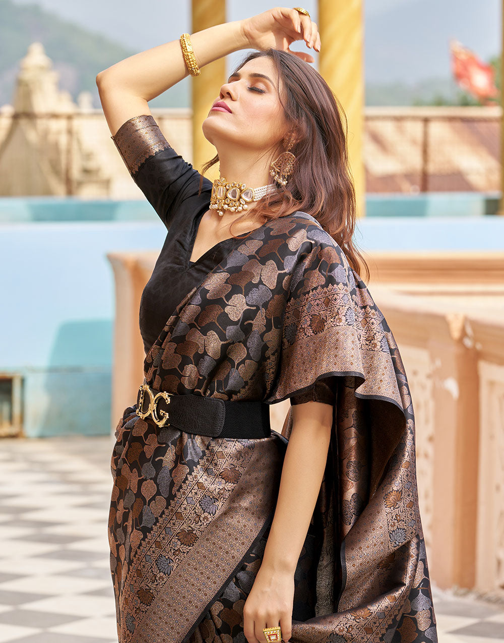 Black Kanjivaram Silk Saree With Weaving Work