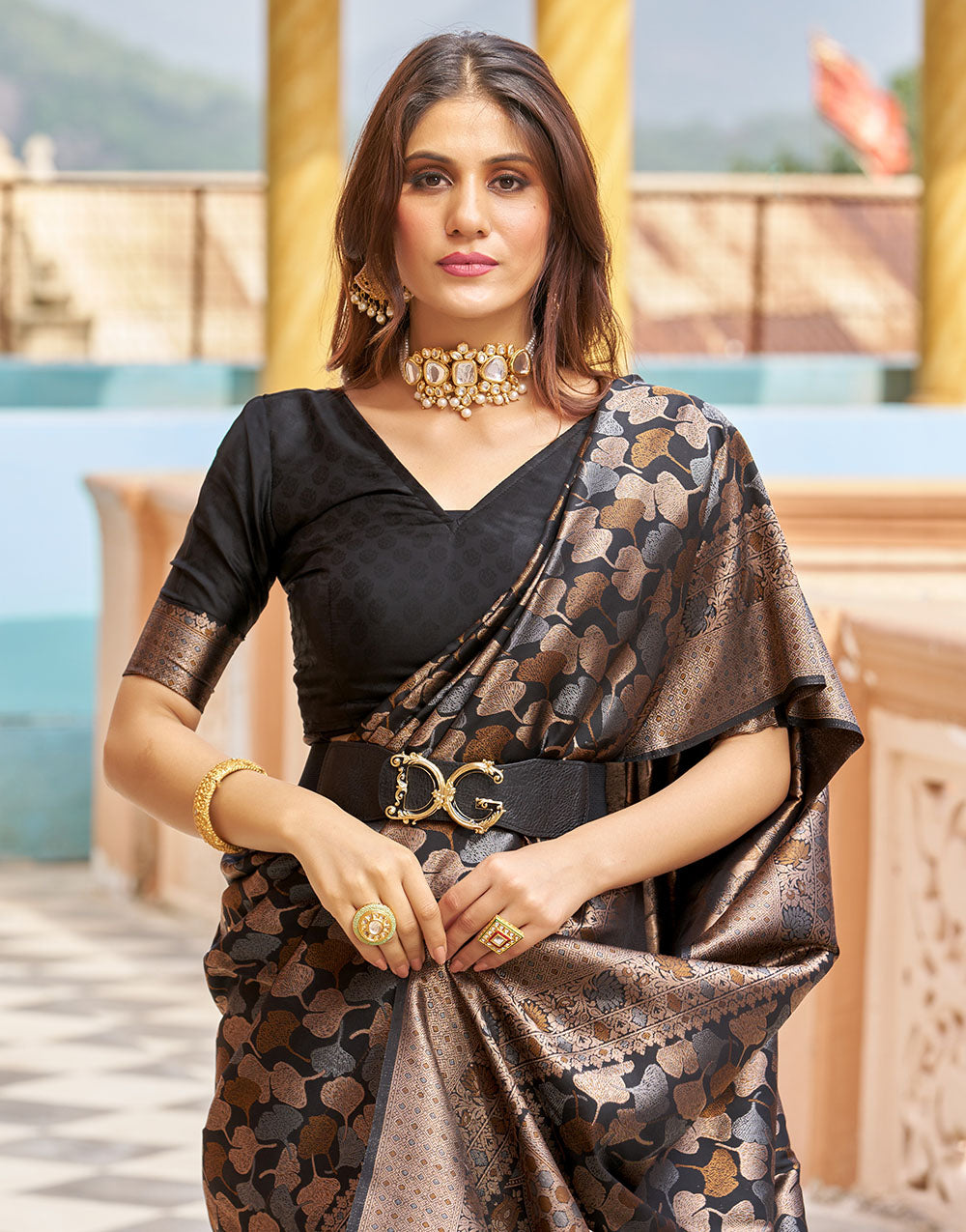 Black Kanjivaram Silk Saree With Weaving Work