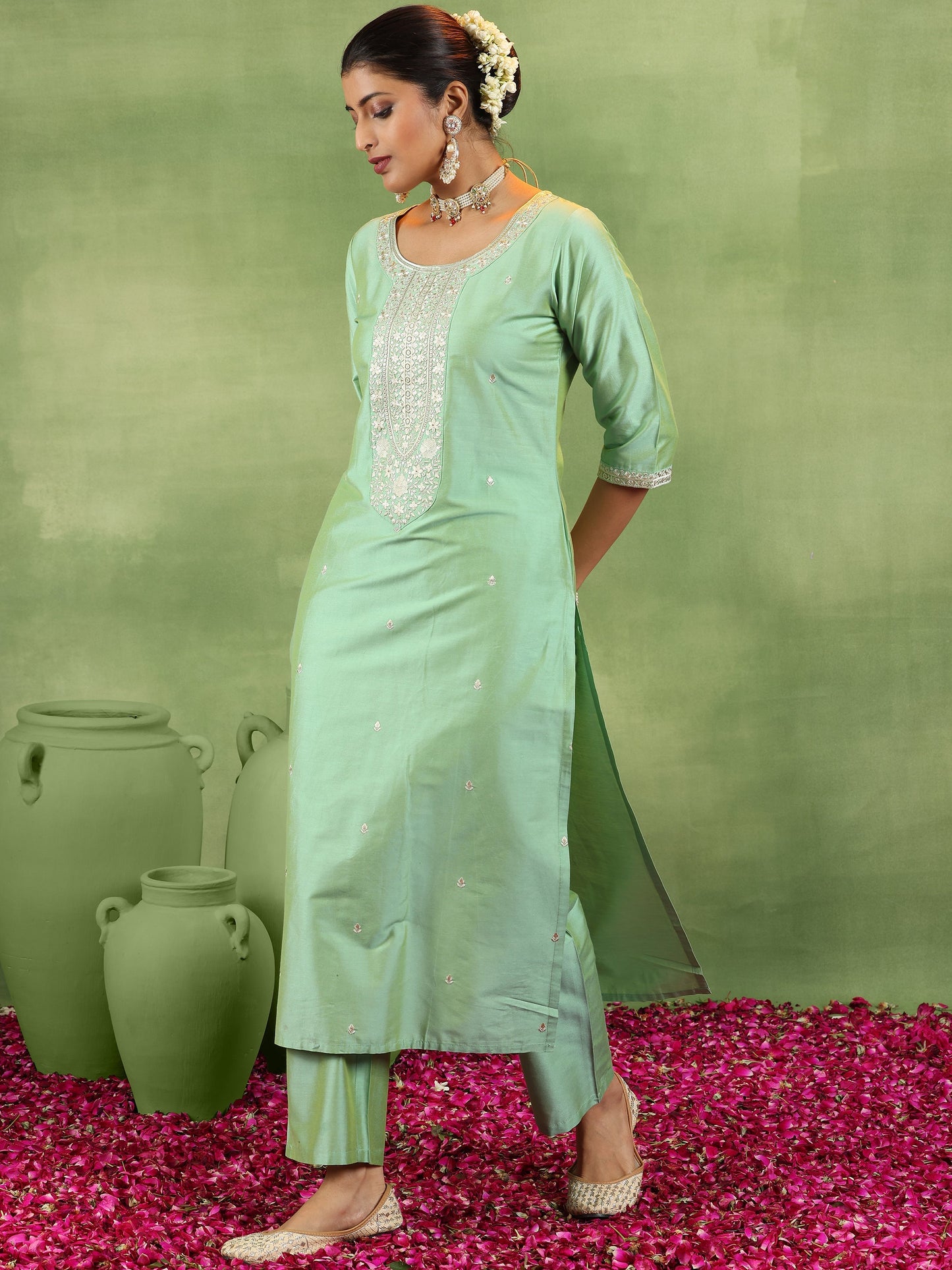 Green Embroidered Silk Blend Straight Suit With Dupatta