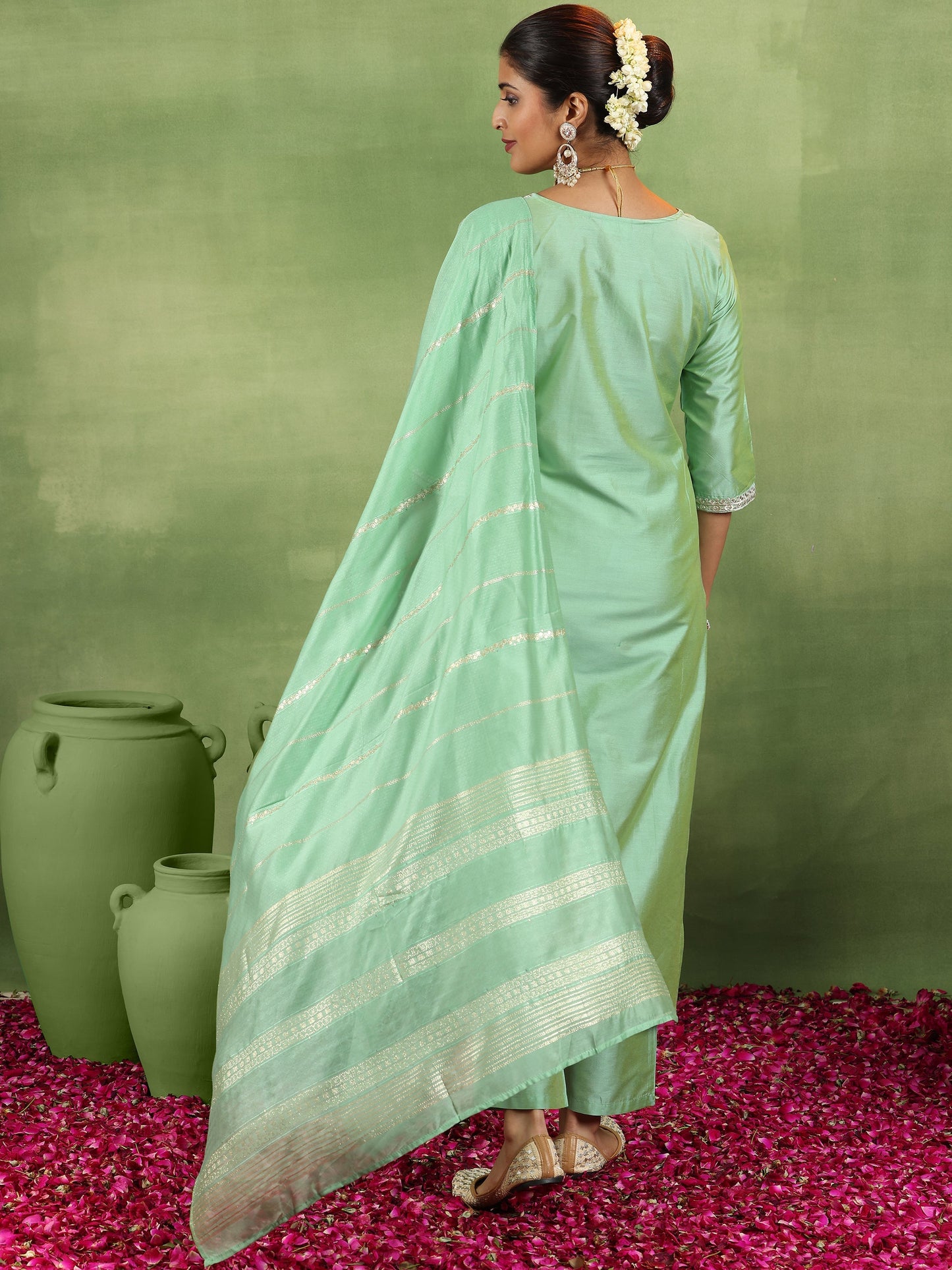 Green Embroidered Silk Blend Straight Suit With Dupatta