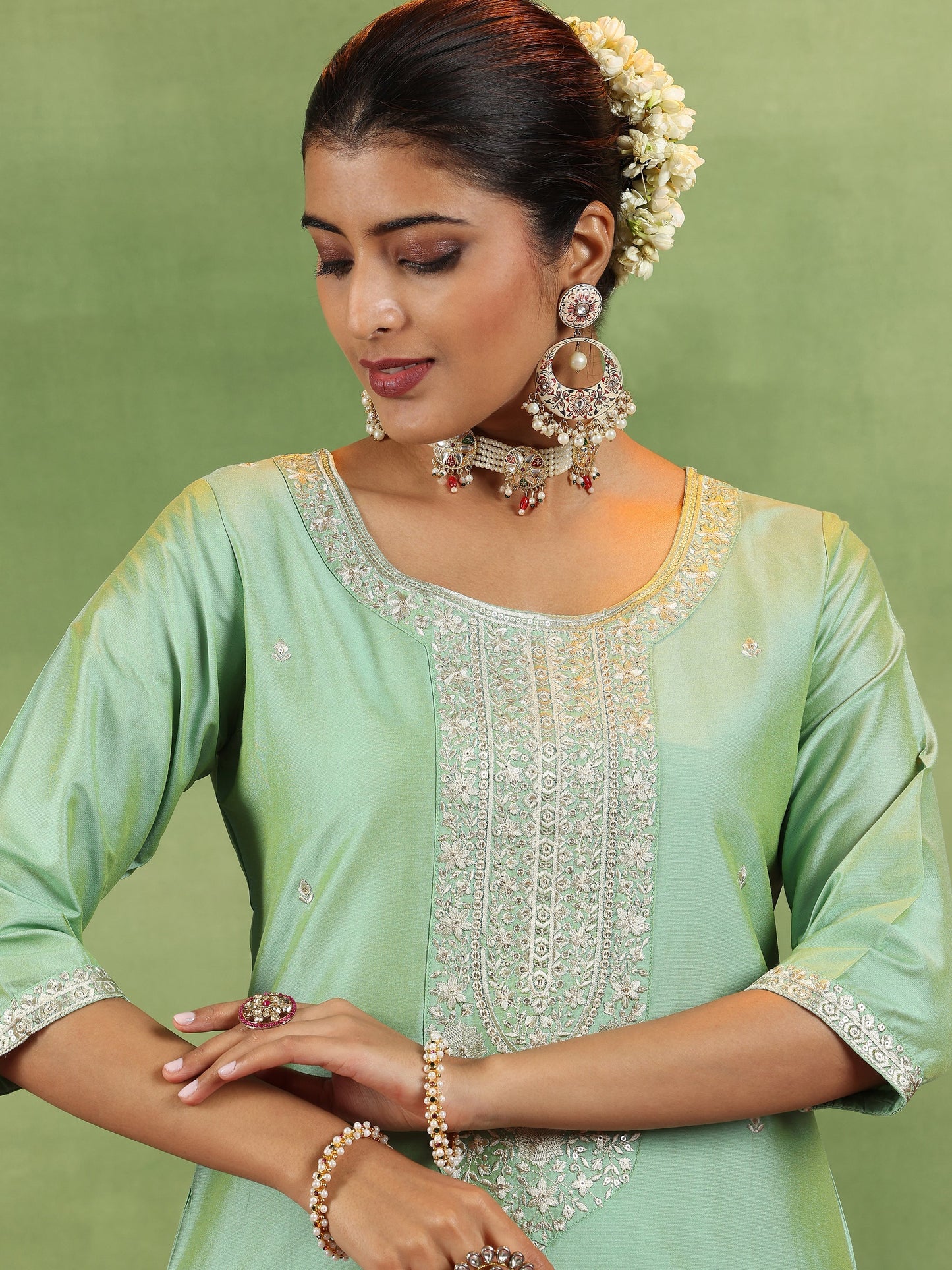 Green Embroidered Silk Blend Straight Suit With Dupatta