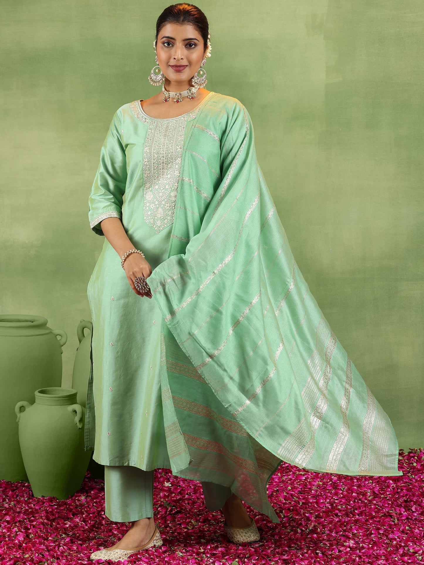 Green Embroidered Silk Blend Straight Suit With Dupatta