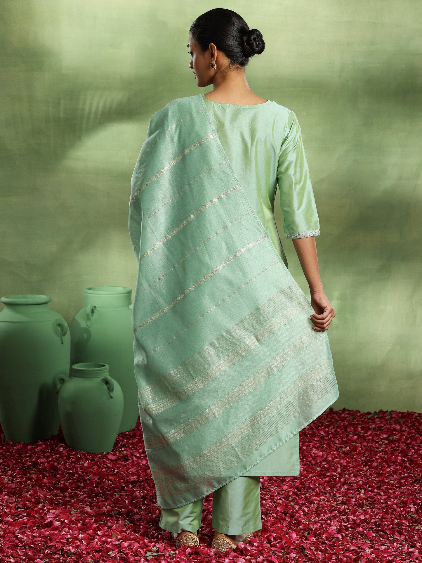 Green Embroidered Silk Blend Straight Suit With Dupatta