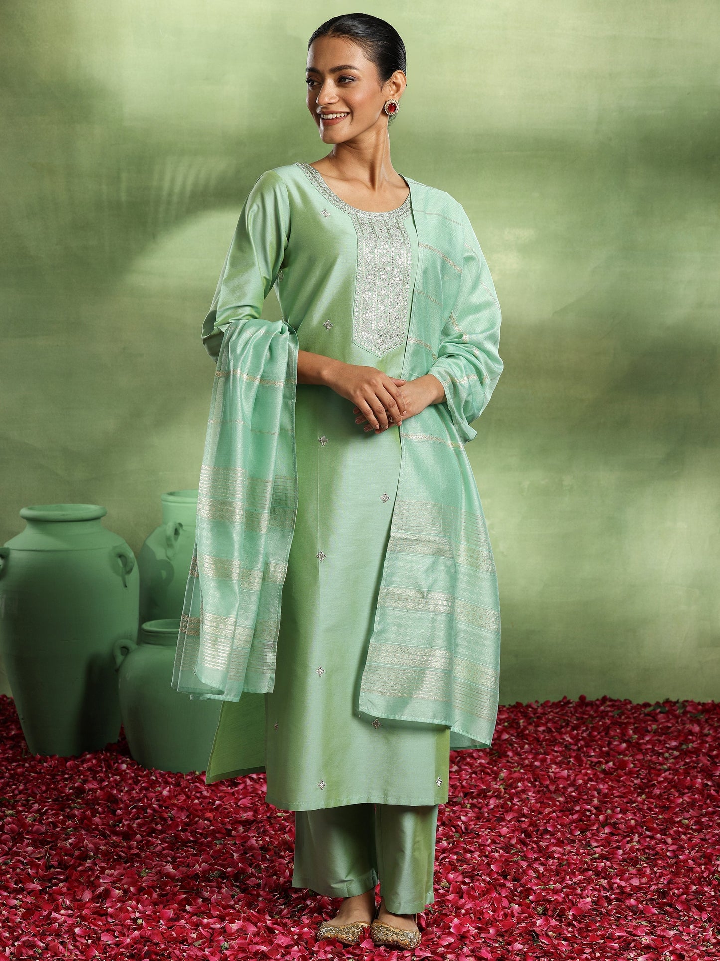 Green Embroidered Silk Blend Straight Suit With Dupatta