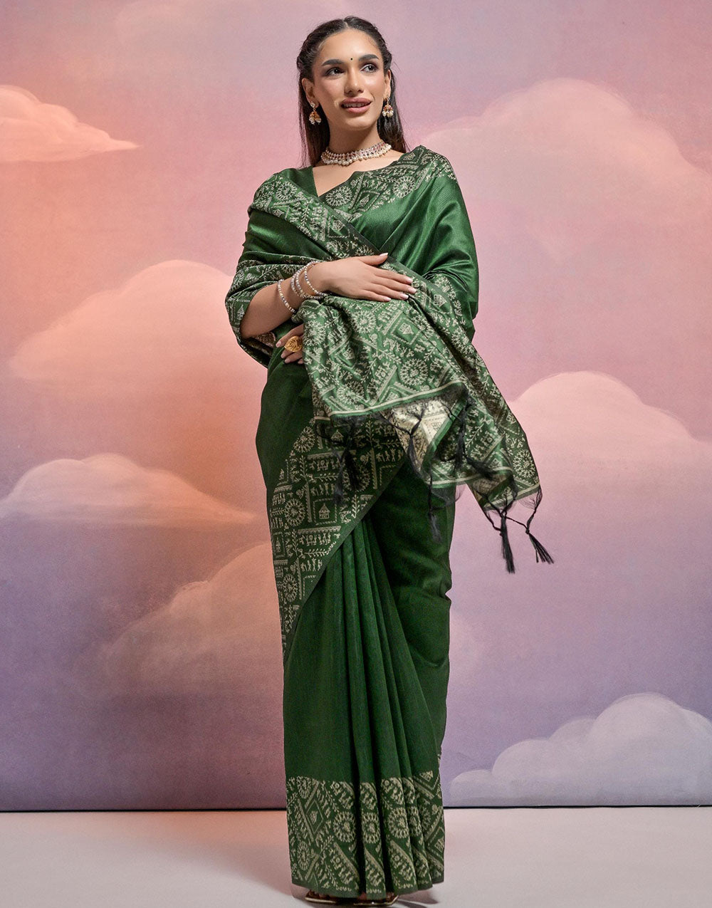 Green Handloom Raw Silk Saree With Weaving Work