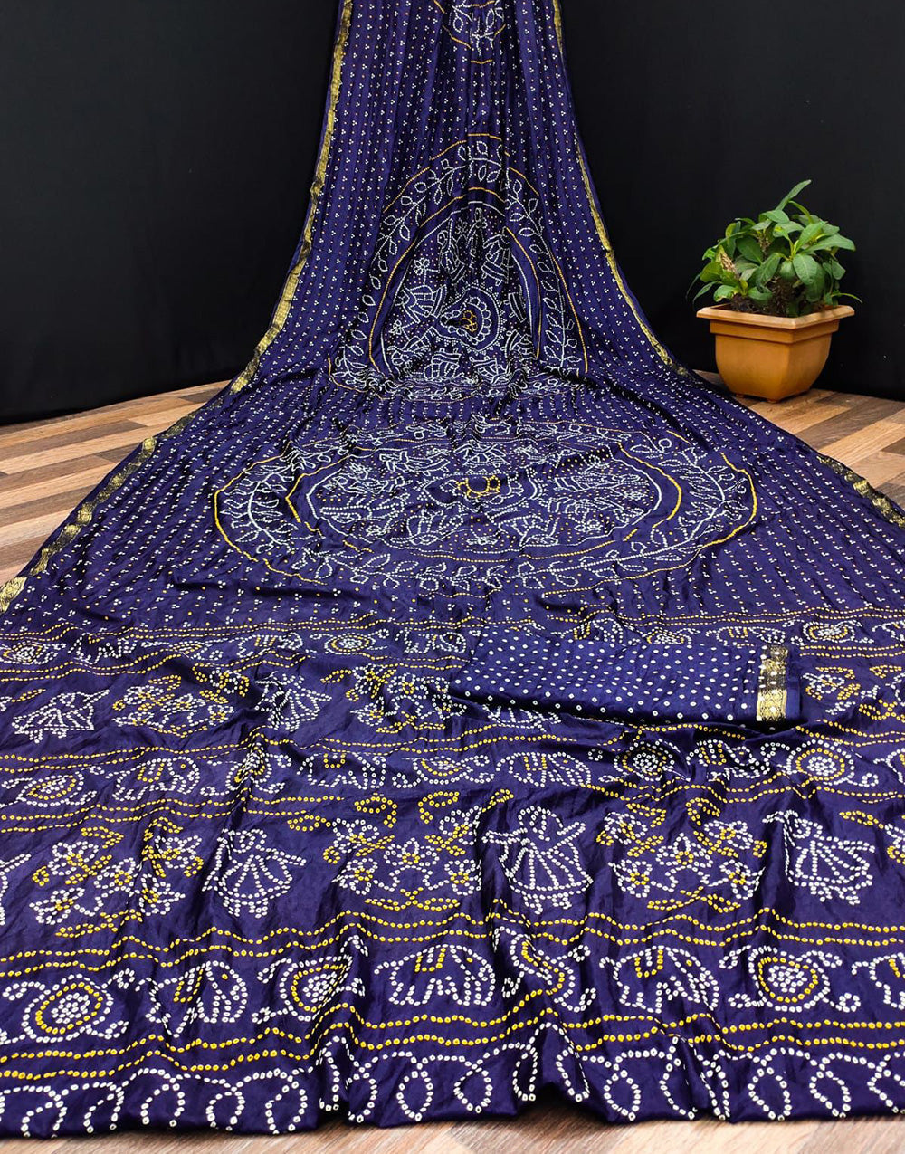 Navy Blue Taffeta Silk Hand Print Bandhani Saree