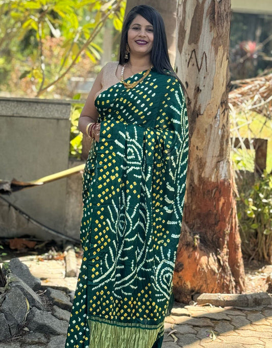 Dark Green Gajji Silk Bandhani With Lgadi Patta Saree