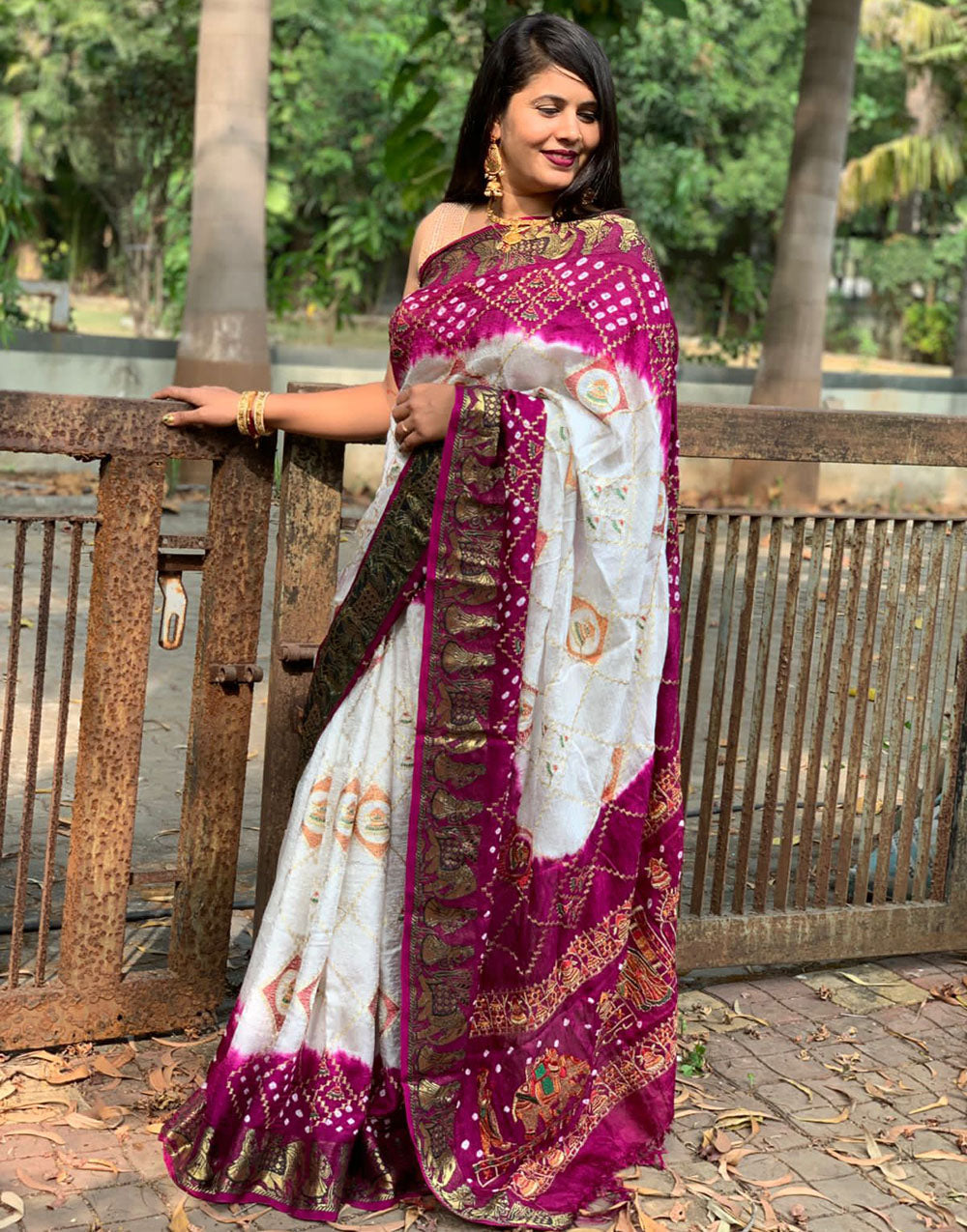 Magenta Pink Hand Bandhej Bandhani Saree With Weaving Border