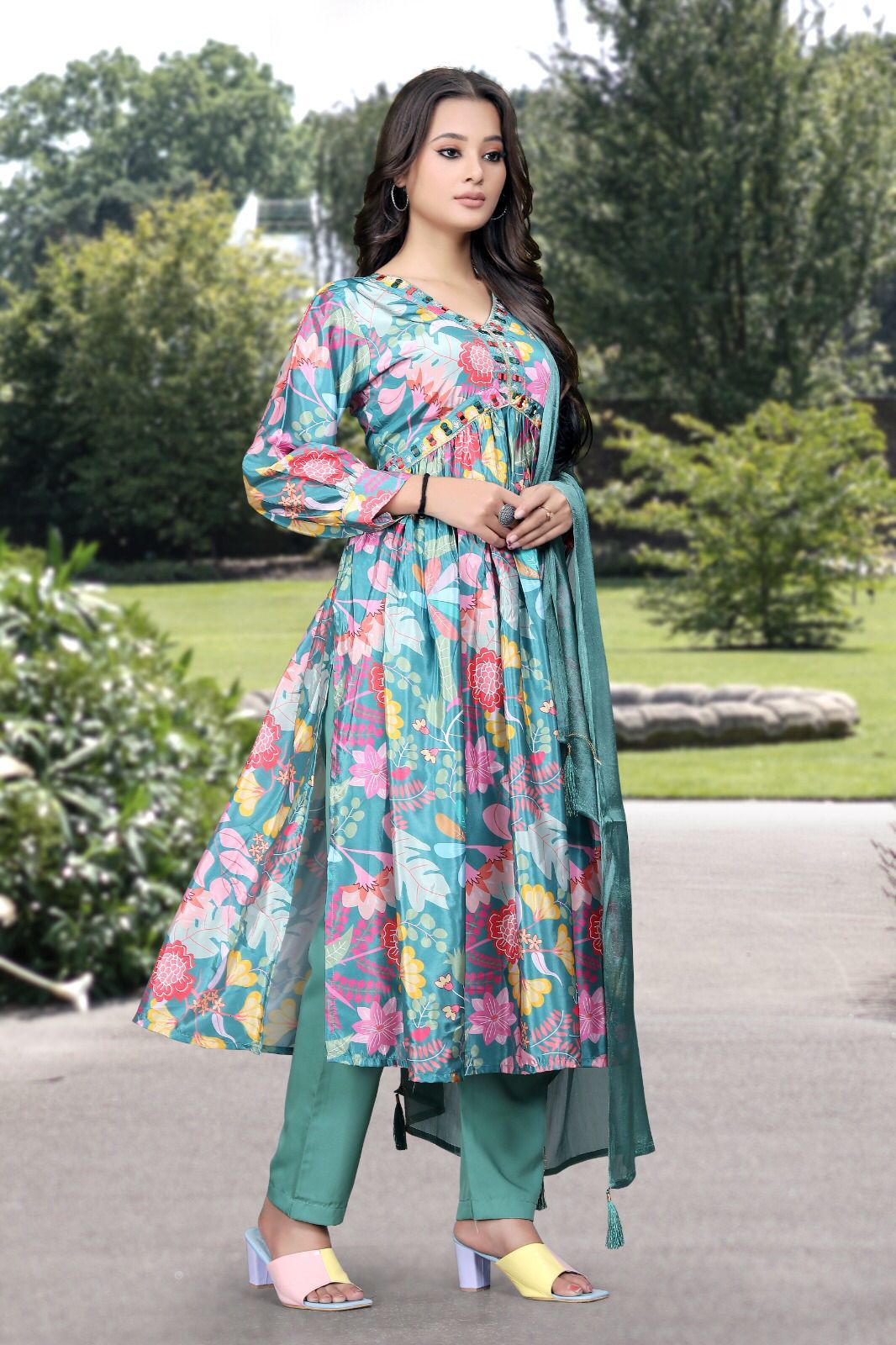 Beautiful Designer Punjabi Alia Cut Salwar Suit