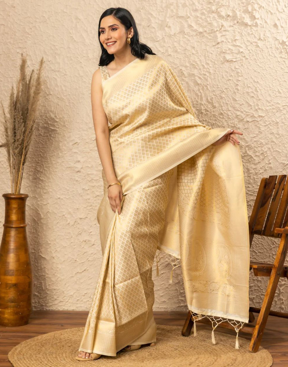 Cream Banarasi Silk Saree With Zari Weaving Work