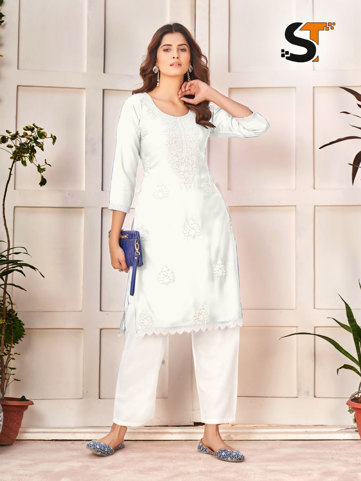 Beautiful Designer Chikankari Kurti Plazzo