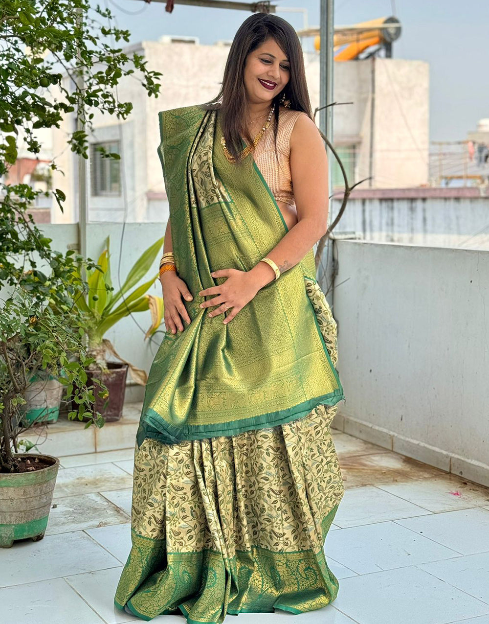 Green Kanjivaram Silk Saree With Zari Weaving Work