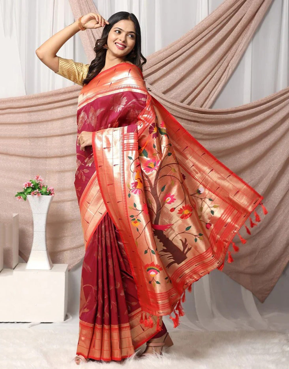 Aesthetic Maroon Banarasi Silk Saree With Zari Weaving Work