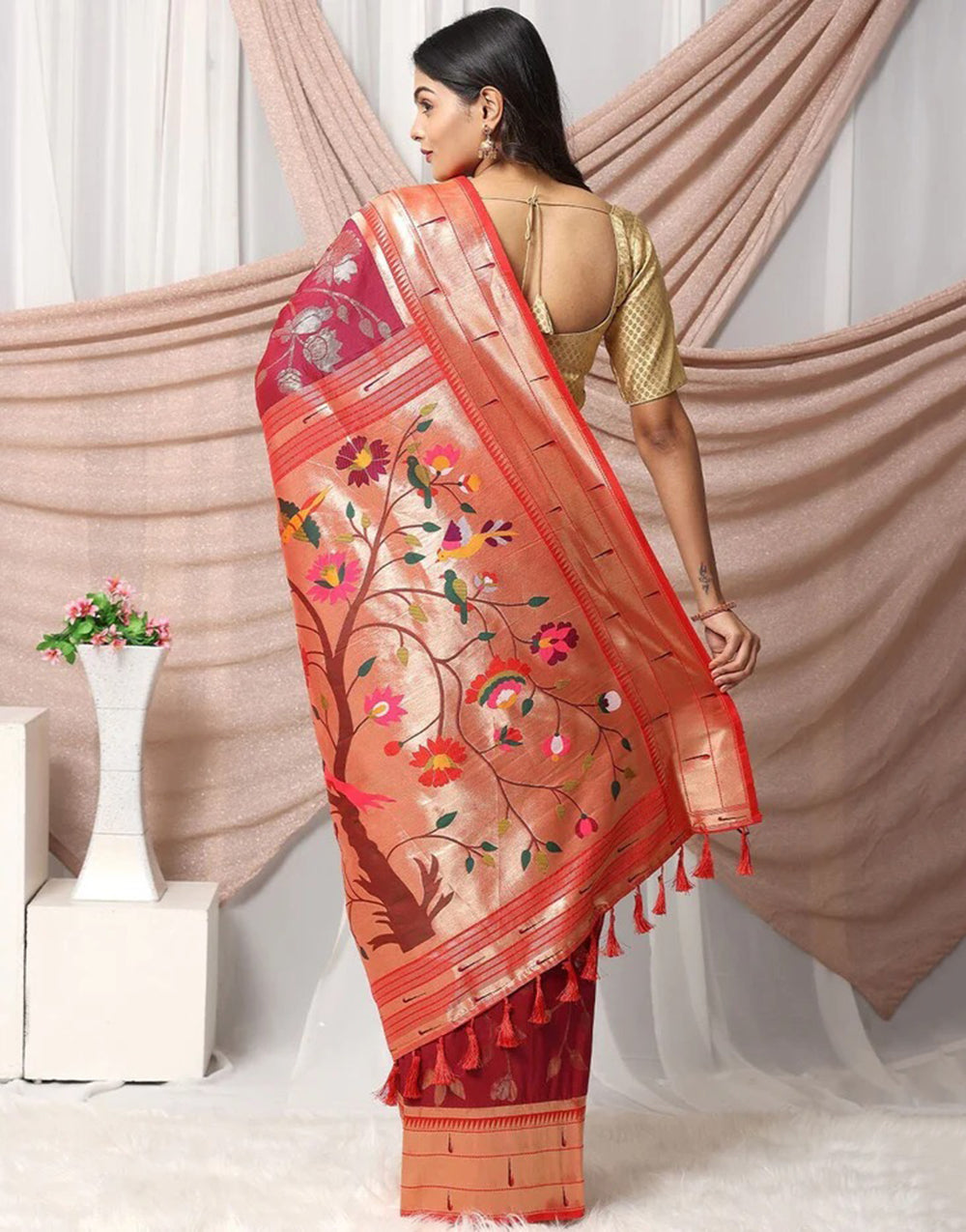 Aesthetic Maroon Banarasi Silk Saree With Zari Weaving Work