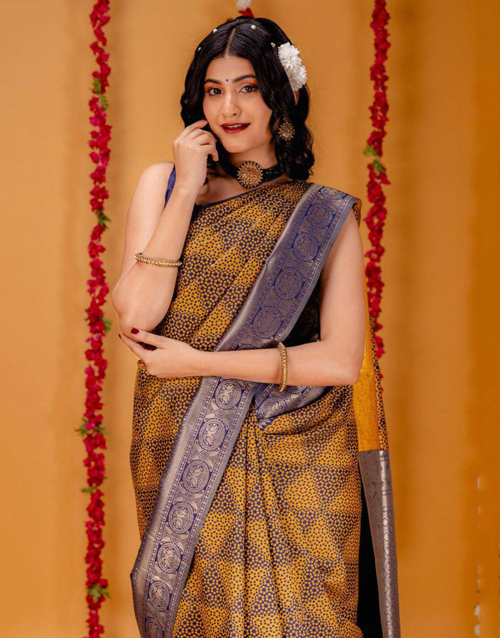 Navy Blue Banarasi Silk Saree With Zari Weaving Work