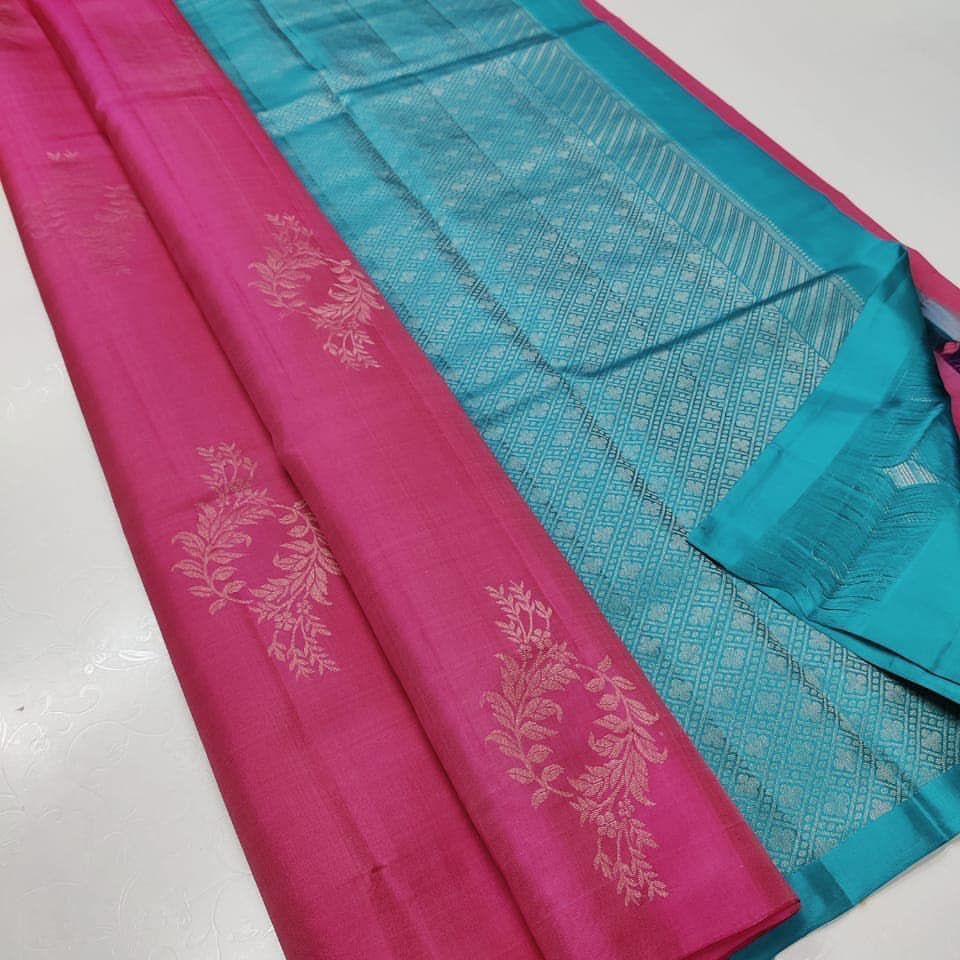 Extraordinary Dark Pink Soft Silk Saree With Arresting Blouse Piece